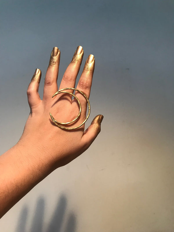 Holly Bobisuthi, Moon Ring